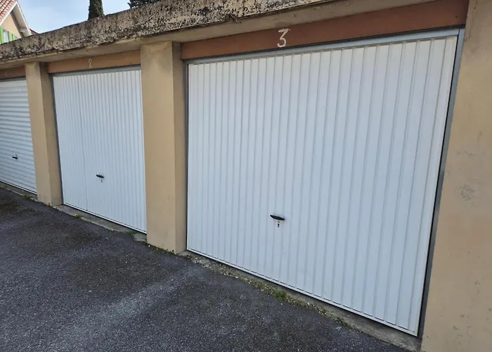 Maison d'Hôtes et Roulotte Le 6 Bis